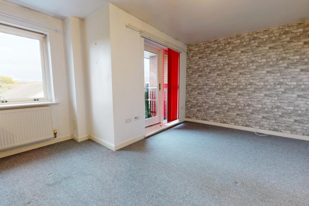 Flat Hever Gardens in Ashford