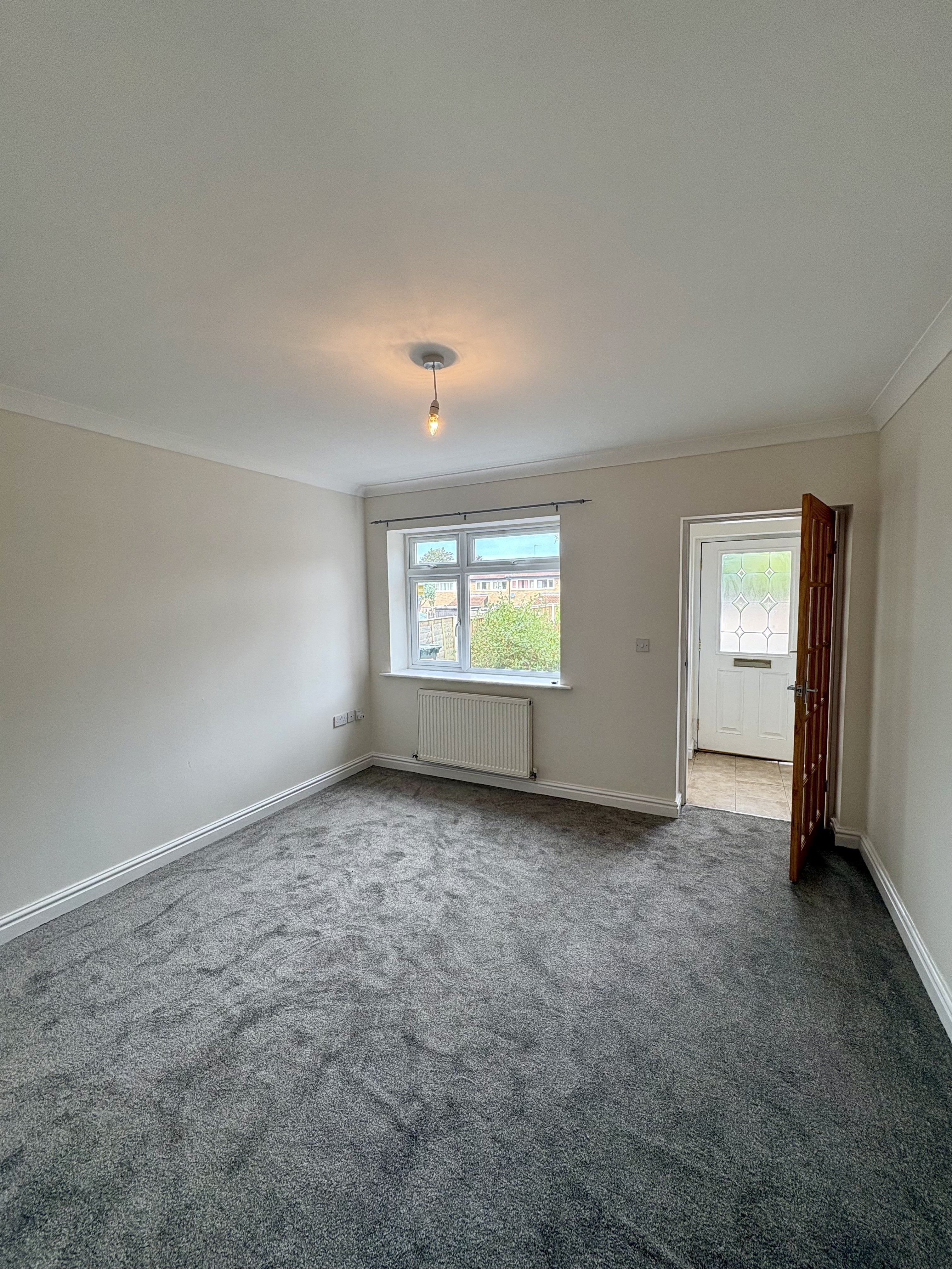 Flat Westlands Close in Neston