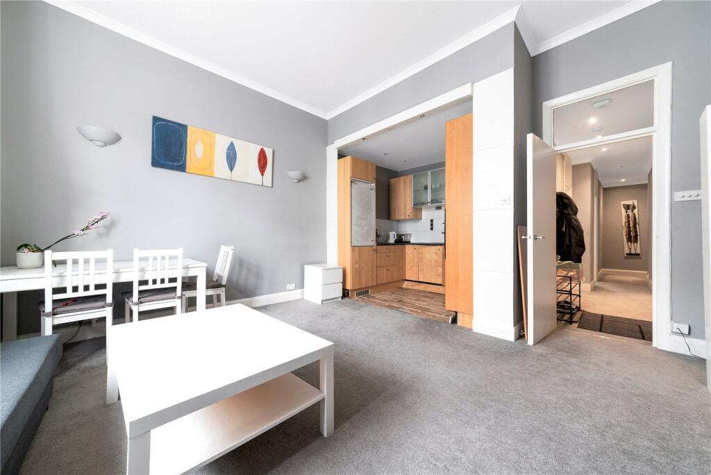 Flat Gloucester Terrace in City of Westminster