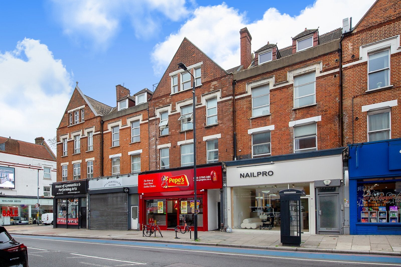 Flat Balham High Road in Greater London