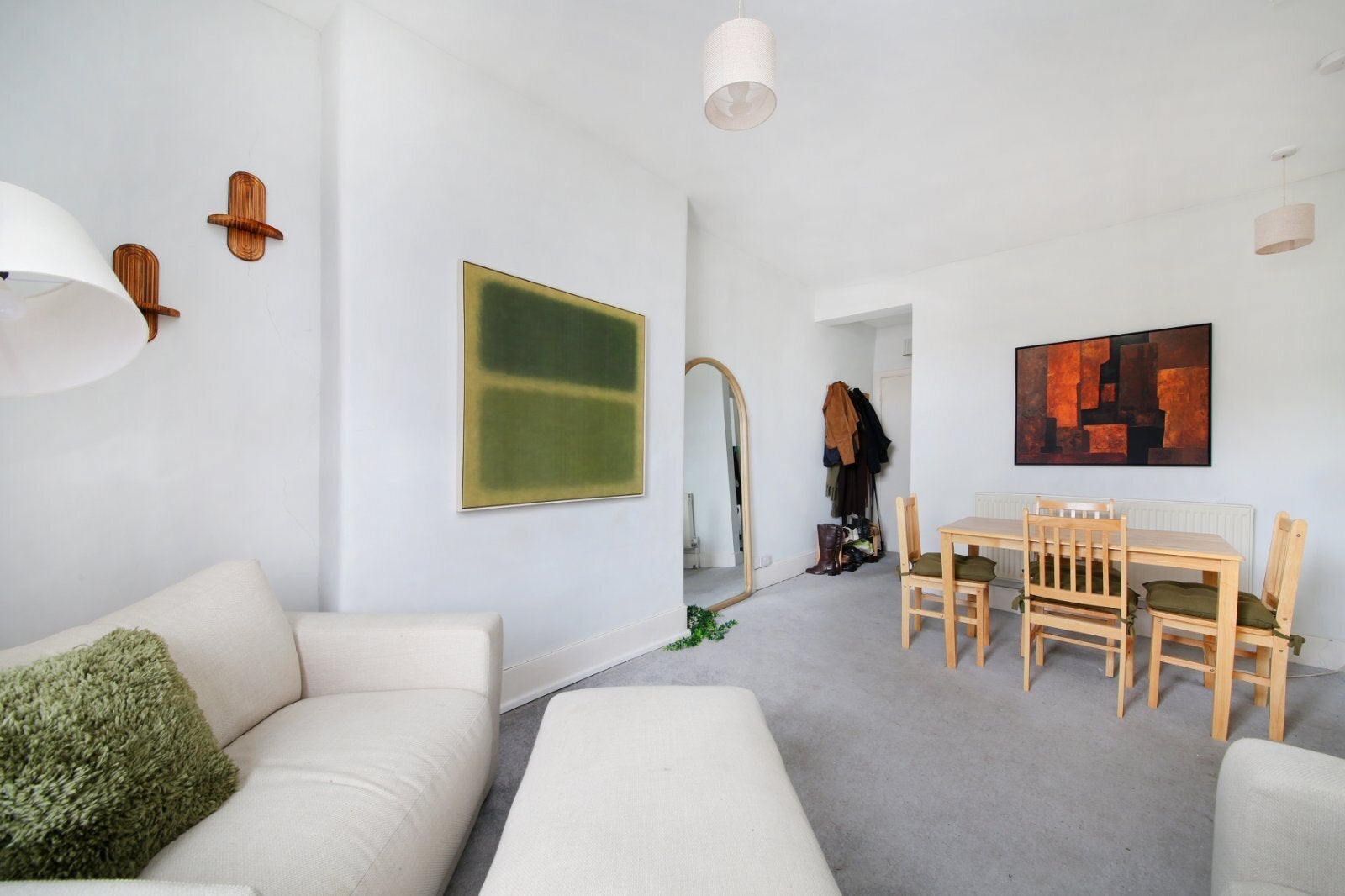 Flat Balham High Road in Greater London