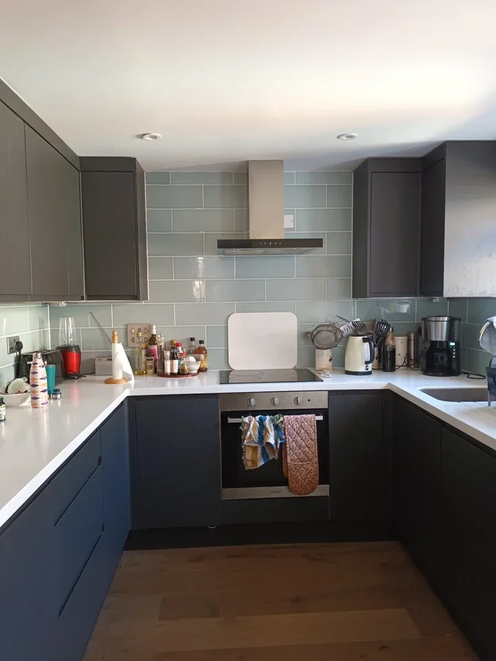 Room Frobisher Street in Greater London