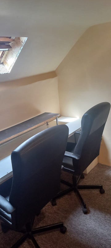 Room Broughton Road in Greater London