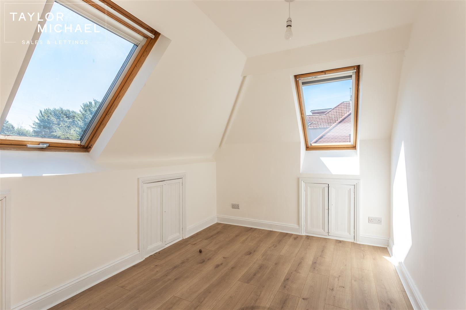 Room Holland Road in Hove