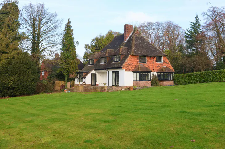 House Beech Avenue in Guildford
