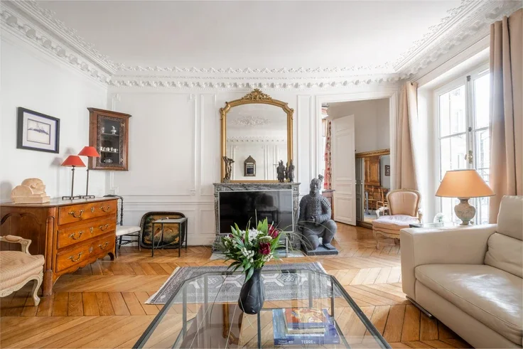 Flat Rue Ballu in Paris