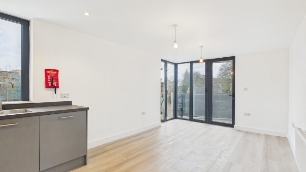 Flat Farnborough Road in Rushmoor