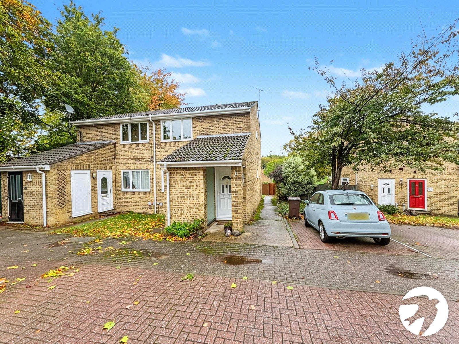 Flat Wyvill Close in Rainham