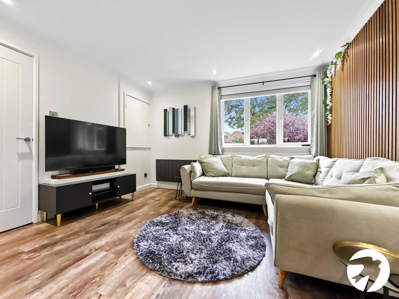 Flat Wyvill Close in Rainham