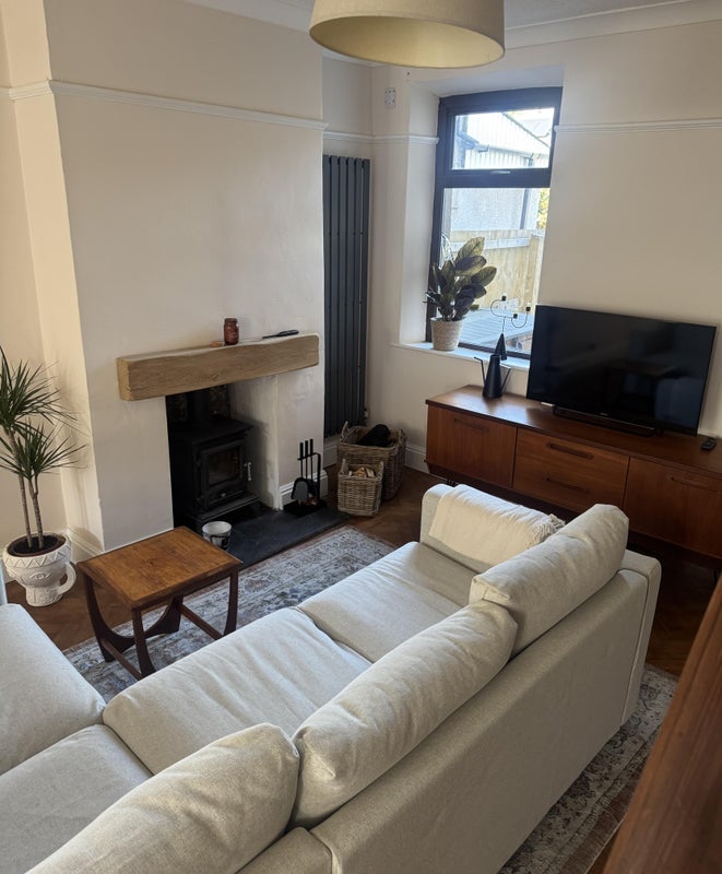Room Stafford Road in Cardiff