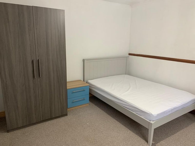 Room Knutton Lane in Newcastle-under-Lyme