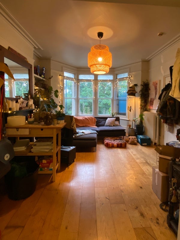 Room Hurlingham Road in Bristol