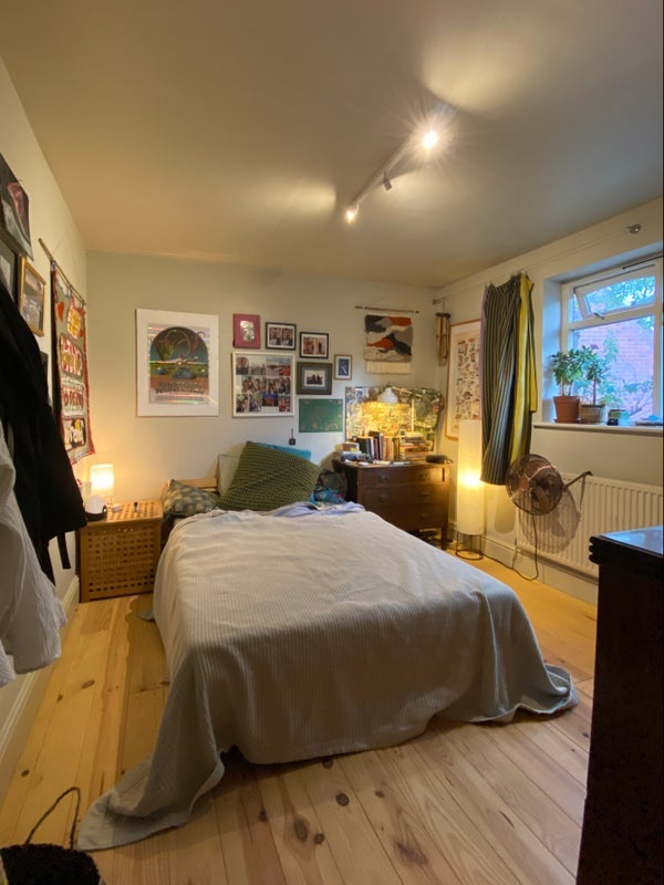 Room Hurlingham Road in Bristol