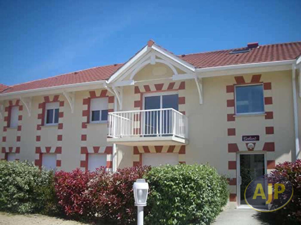 Flat Route de St Nicolas in Saint-Priest-les-Fougères