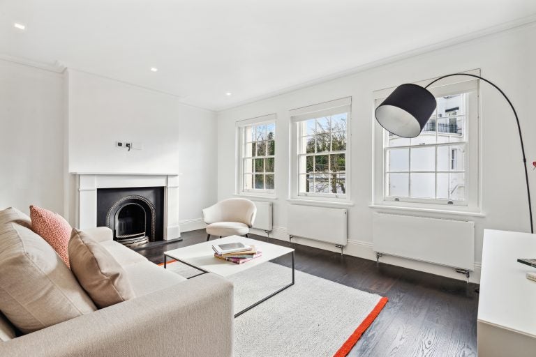 Flat Holland Park Avenue in Greater London
