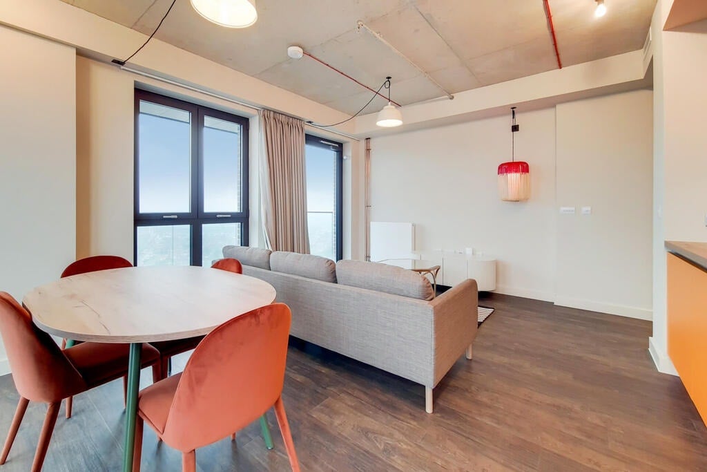 Flat First Way in Greater London