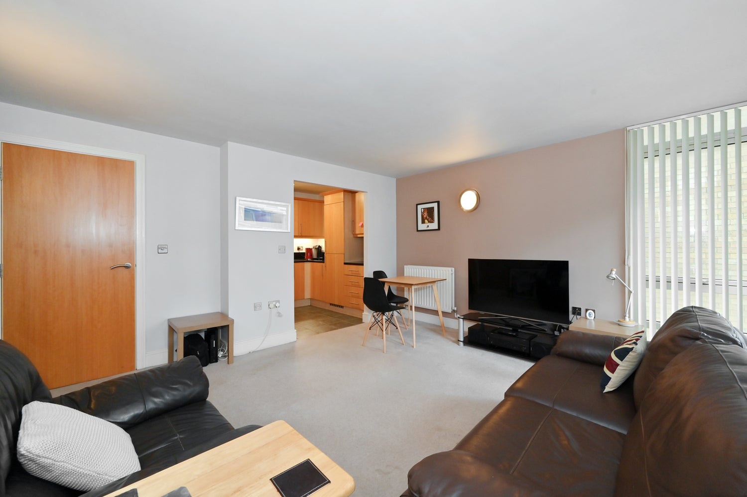 Flat Cassilis Road in Greater London