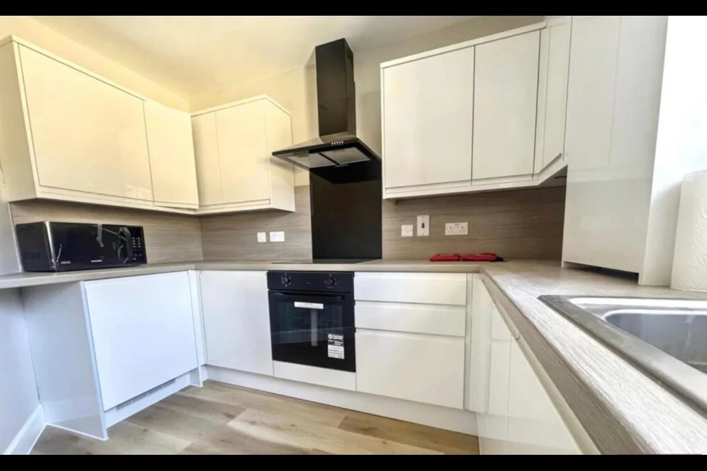 Room High Street in Gravesham