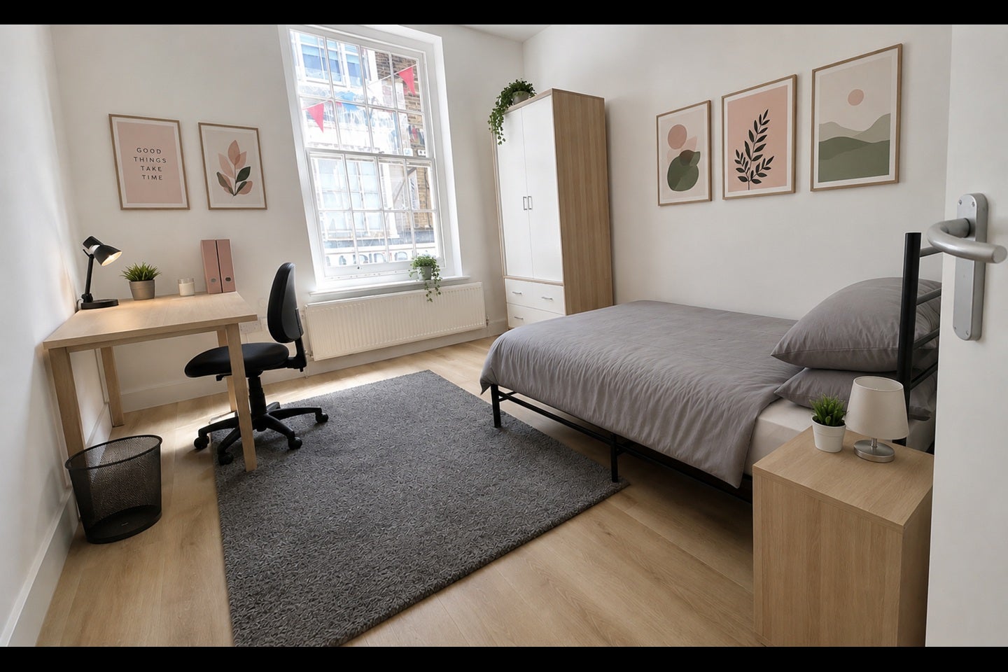 Room High Street in Gravesham