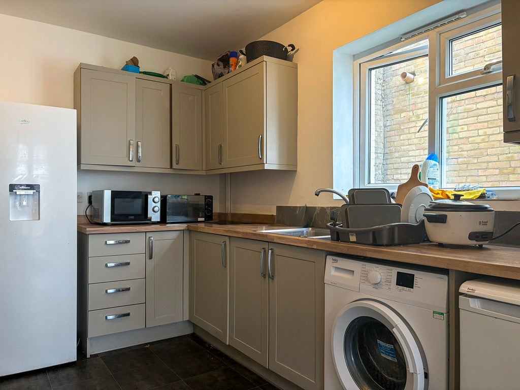 Room Main Street in East Cambridgeshire