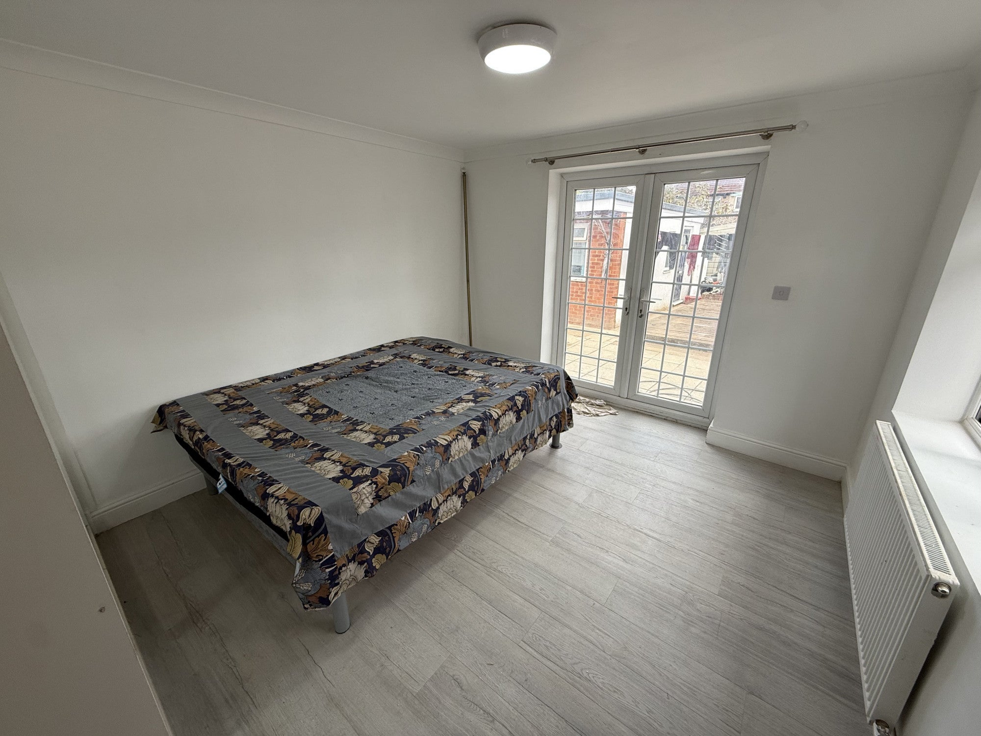 Flat Oakington Avenue in Greater London