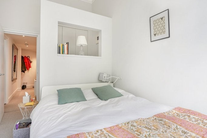 Flat Collingham Road in Greater London