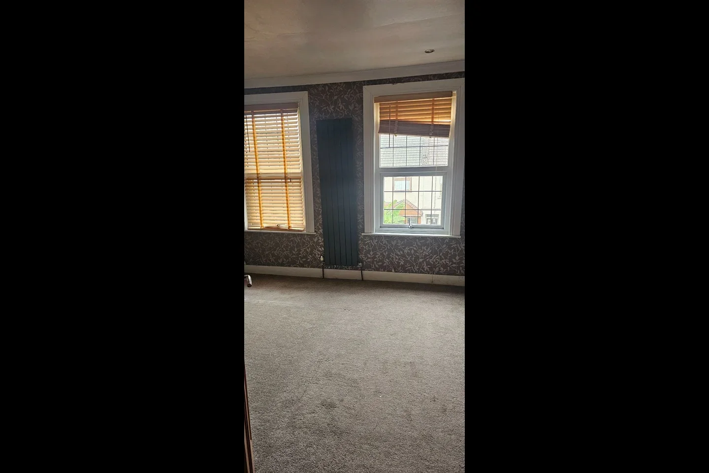 Room Maximfeldt Road in Greater London