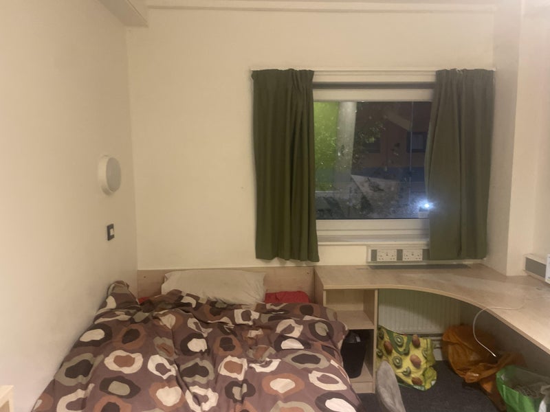 Room Heneage Street West in Birmingham