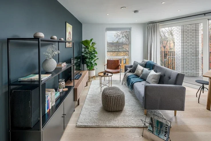 Flat Sayer Street in Greater London