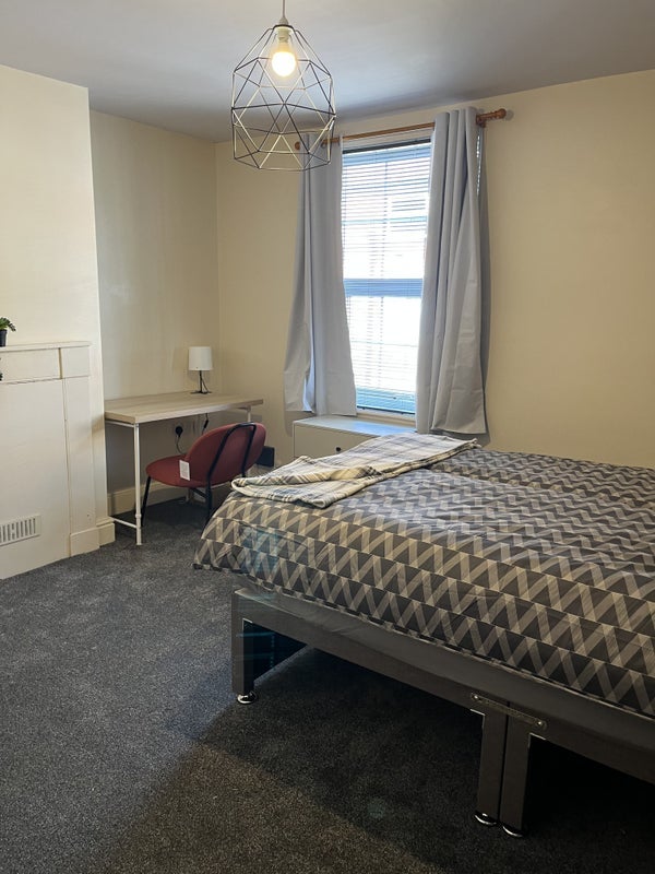 Room Commercial Road in South Kesteven