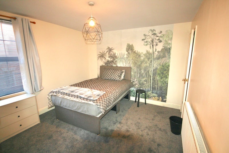 Room Commercial Road in South Kesteven
