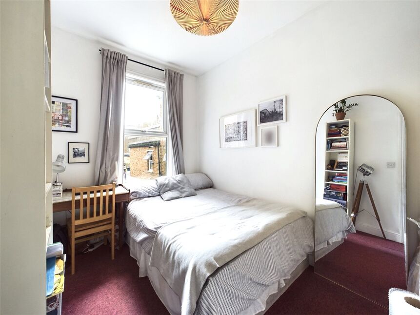 Flat Bedford Road in Greater London