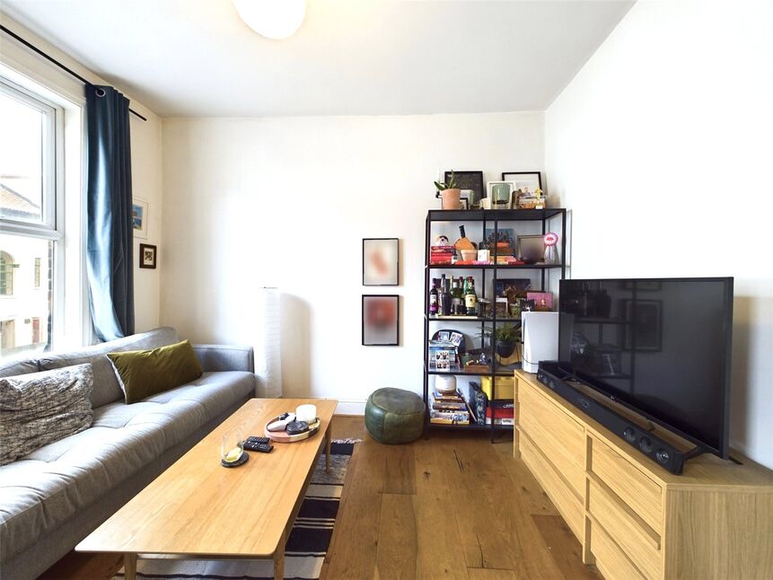 Flat Bedford Road in Greater London