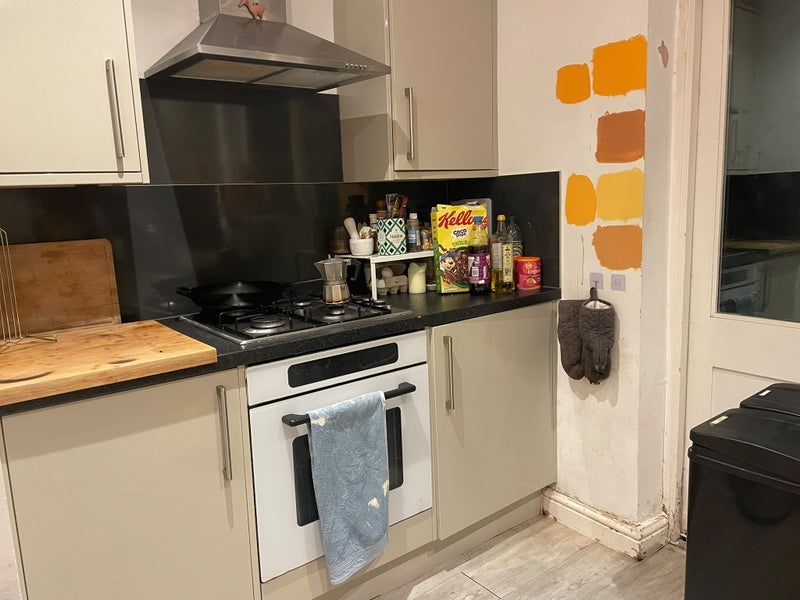 Flat Mortlake High Street in Greater London