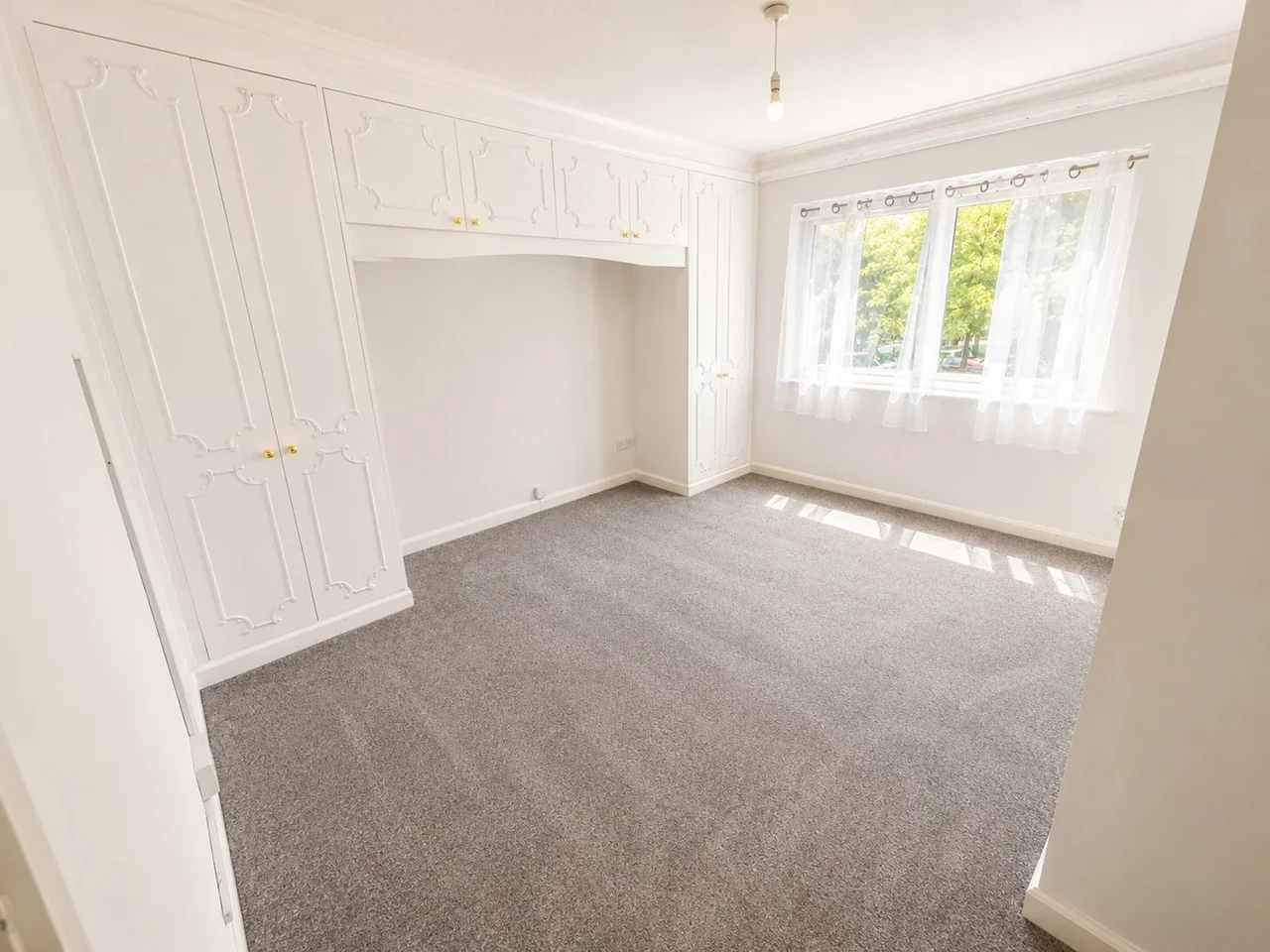 Flat Manor Road in Bournemouth