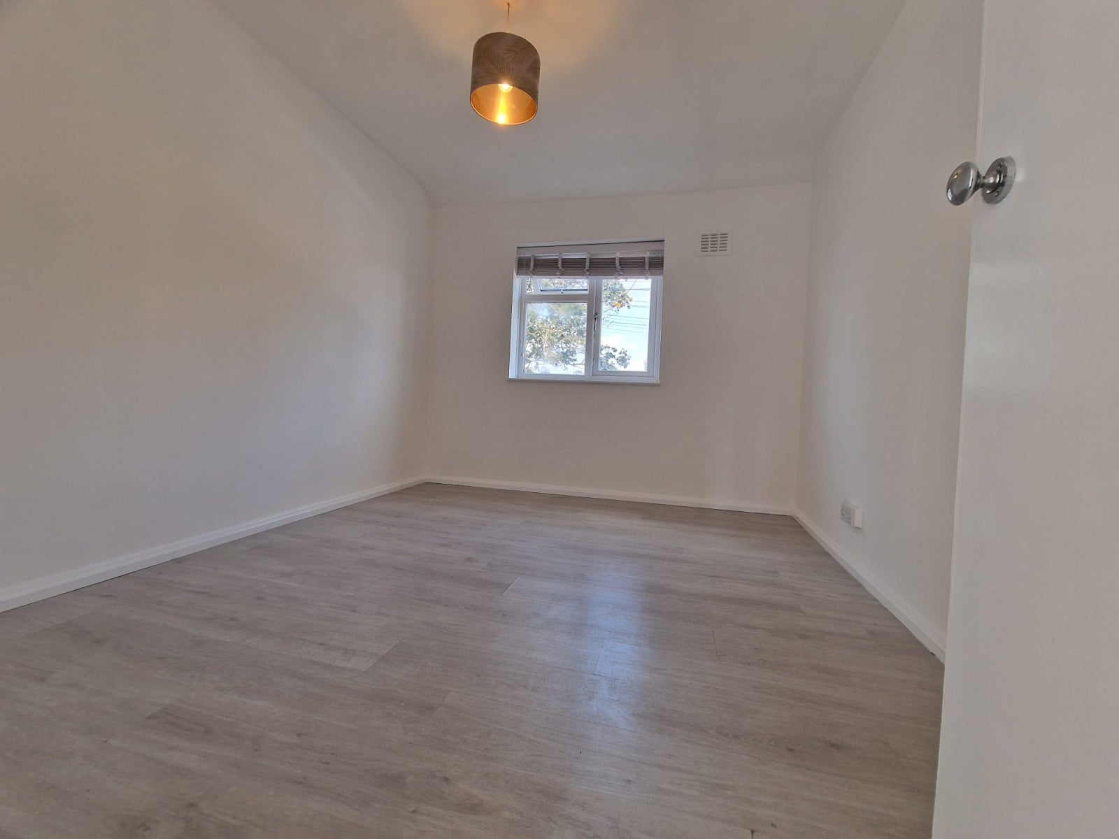 Flat Belgrave Road in Coventry