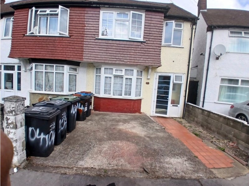 Room Kimberley Road in Greater London