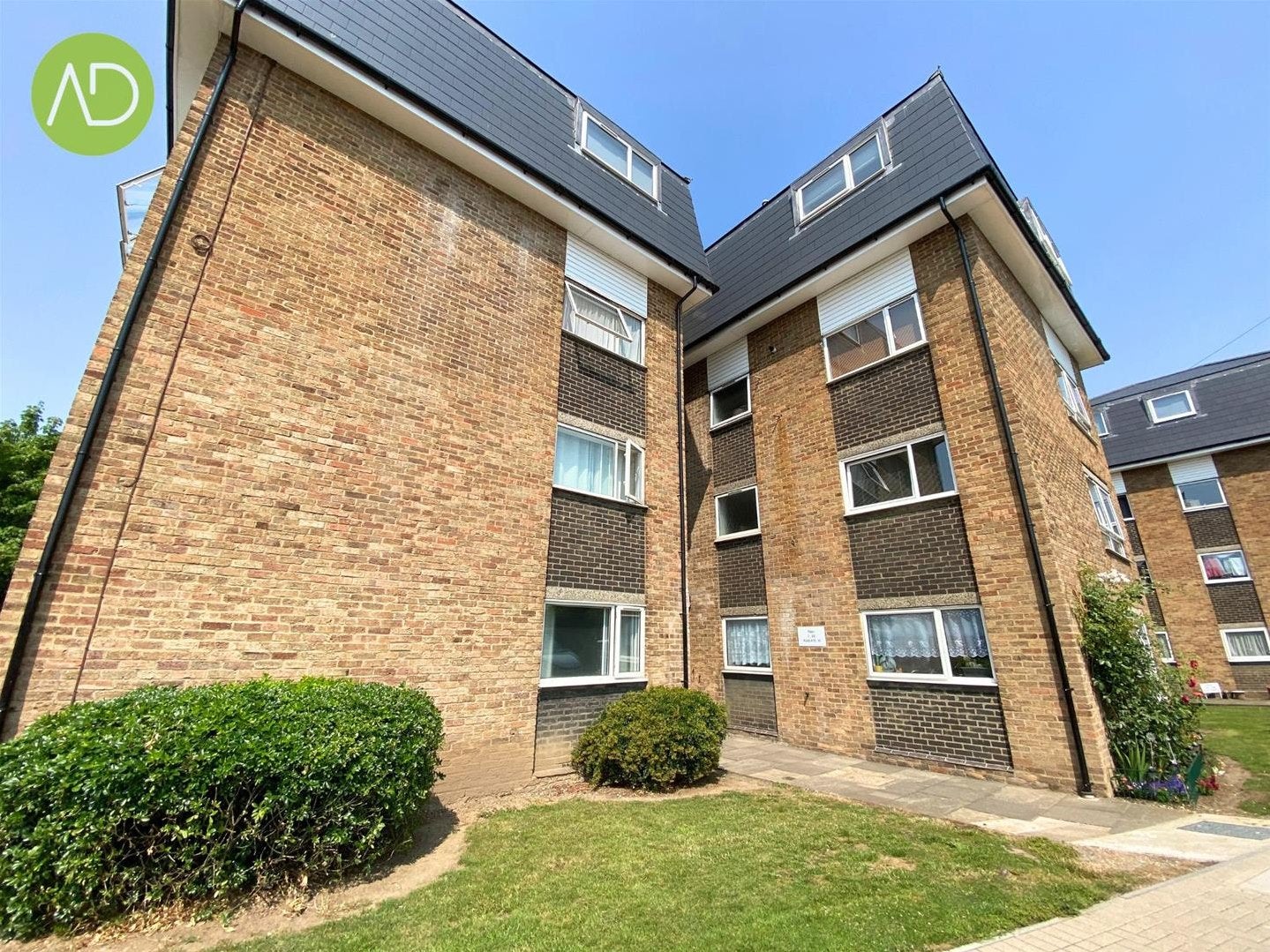 Flat Lampits in Hoddesdon