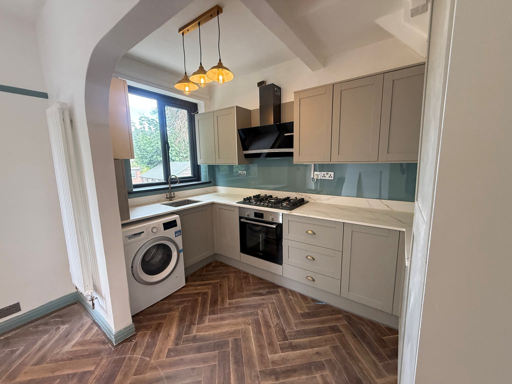 House Tillingdown Hill in Caterham