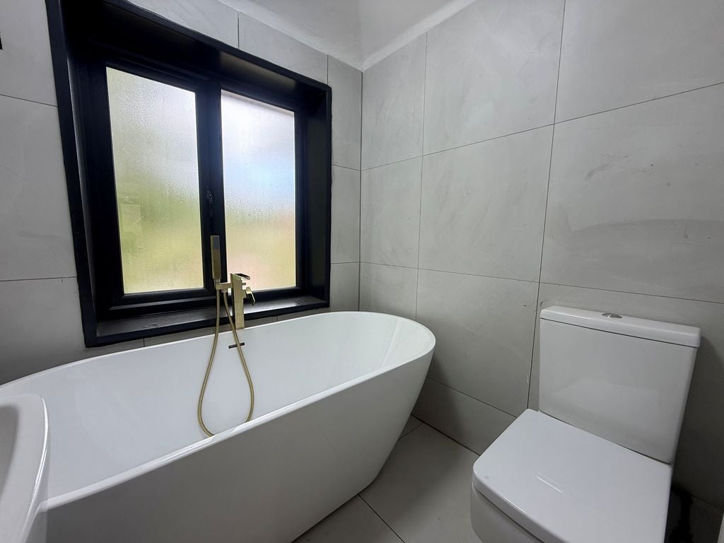 House Tillingdown Hill in Caterham