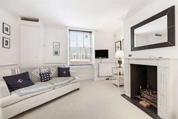 Flat Evelyn Gardens in Greater London