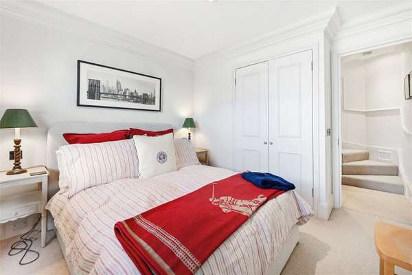 Flat Evelyn Gardens in Greater London