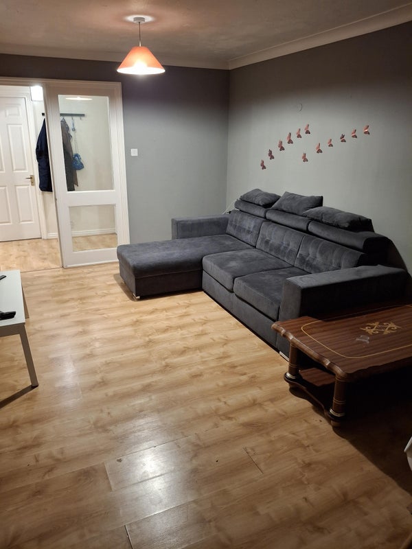 Room Bourneside Crescent in Greater London