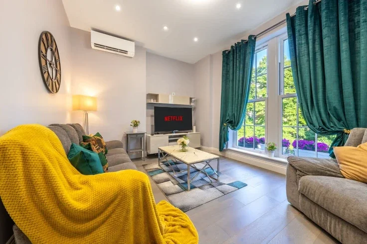 Flat Carlton Vale in City of Westminster