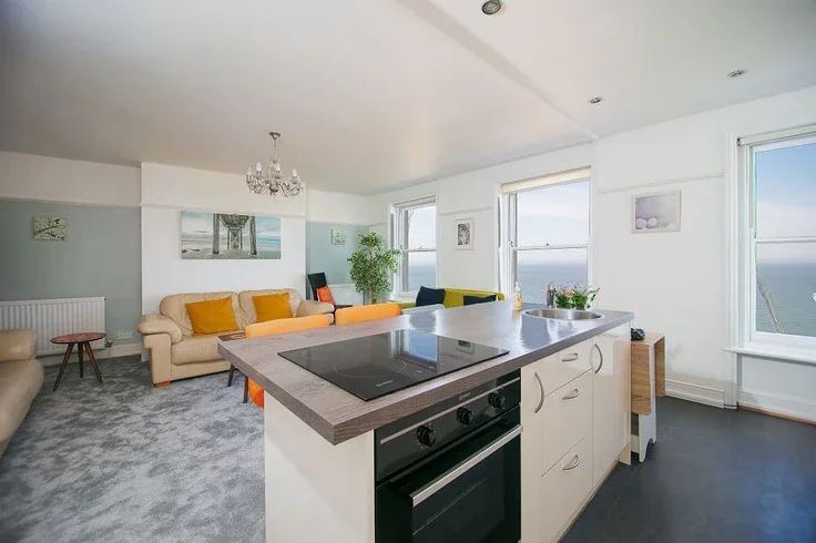 Flat Wellington Crescent in Thanet