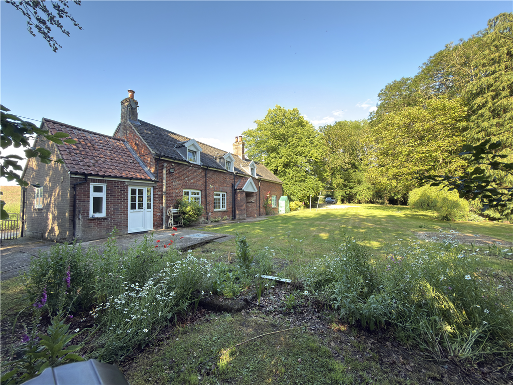 House Lexham Road in Breckland District