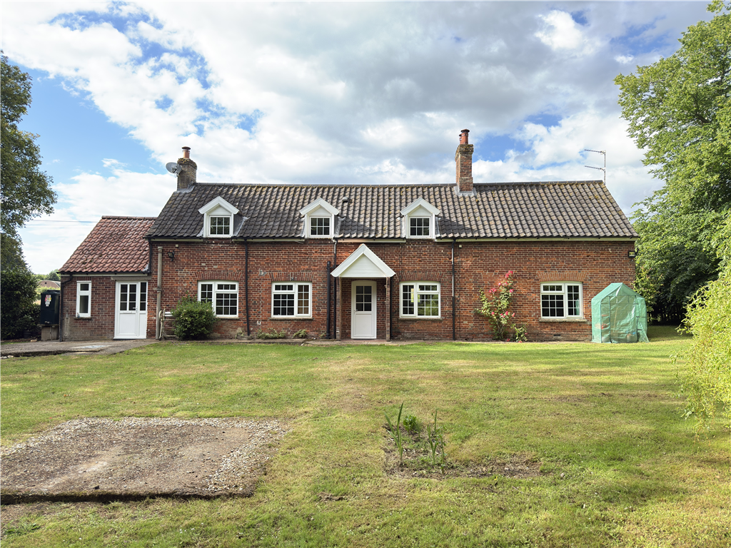House Lexham Road in Breckland District