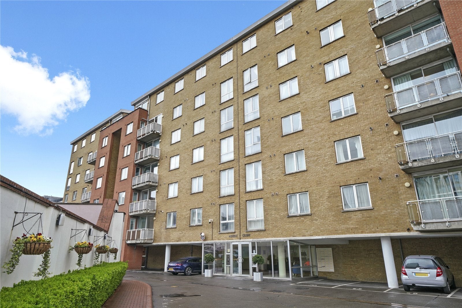 Flat North Bank in City of Westminster