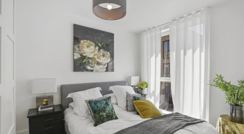 Room Thorpe Road in Greater London