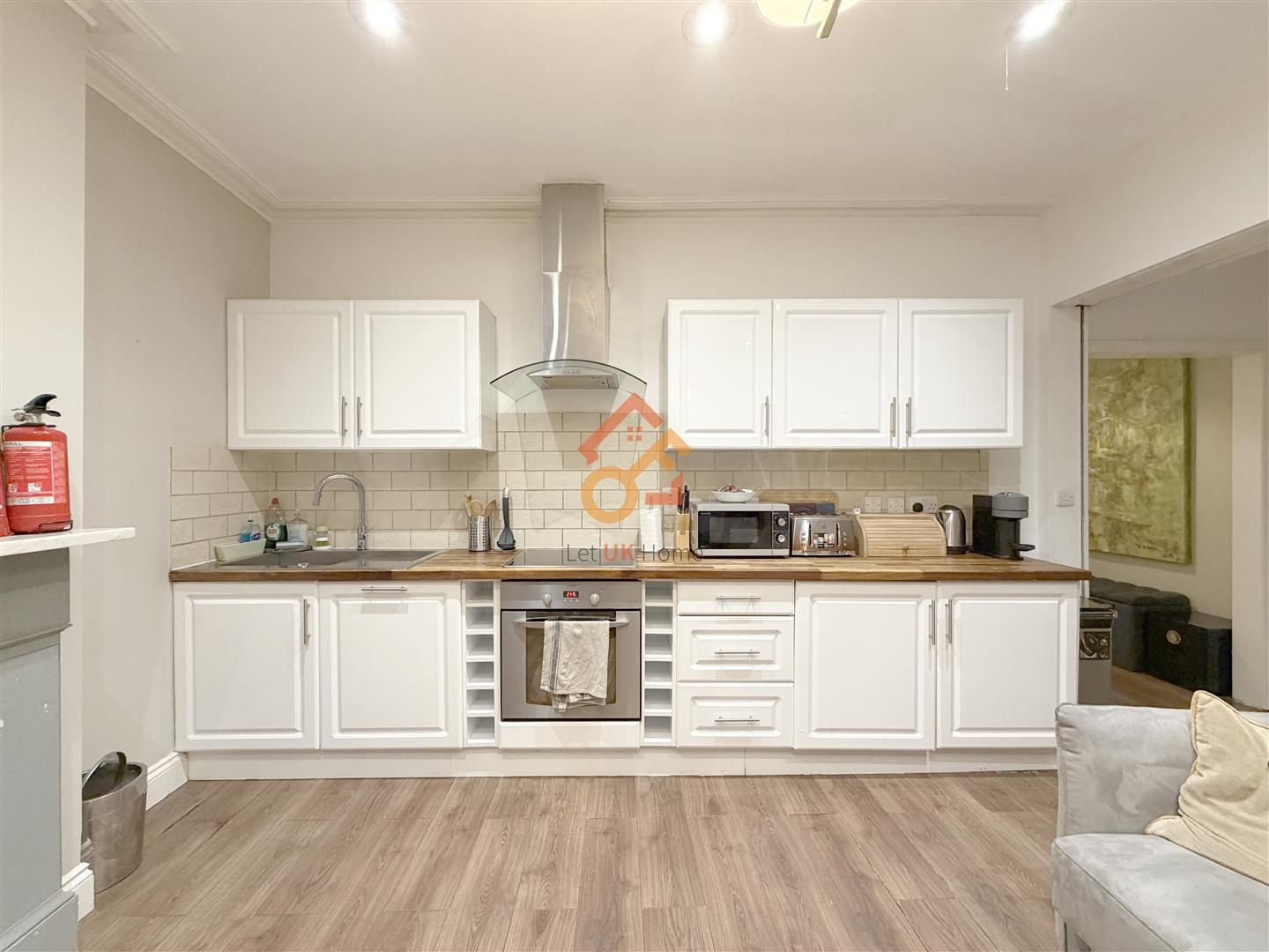 Flat Philbeach Gardens in Greater London